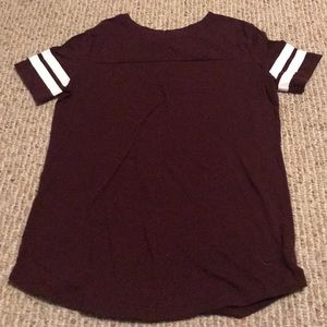 maroon t-shirt from pink
